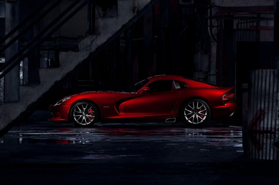  Dodge Viper SRT GTS 2012 года  (фото 53 из 60)